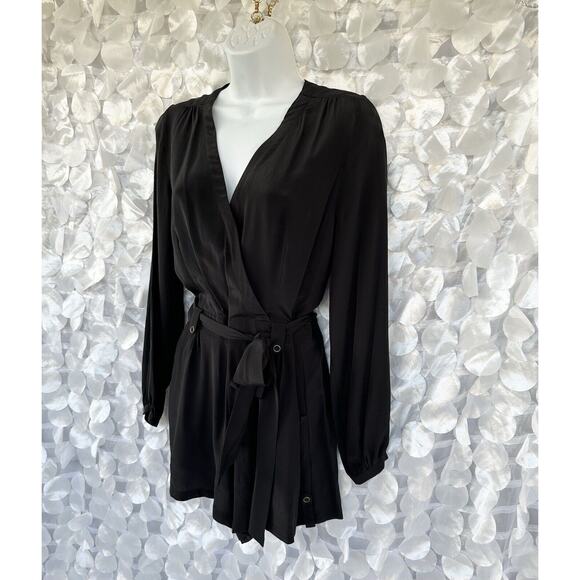 Yumi Kim 100% Silk Small Black Long Sleeve Romper V Neck Belted Low Cut - Picture 3 of 12